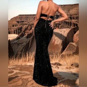 Elegant Black Sequinned Backless Evening Dress
